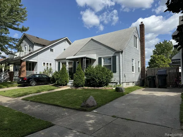 17646 Wood St, Melvindale, MI 48122