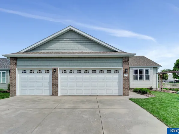1708 NW Flader Ct, Lincoln, NE 68528