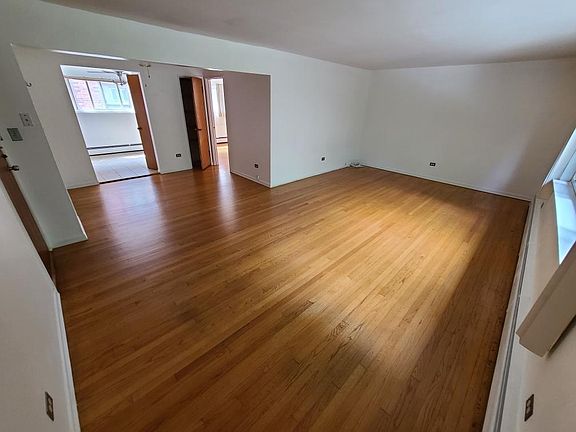 5th image of 1401 W Carmen Ave APT 1B