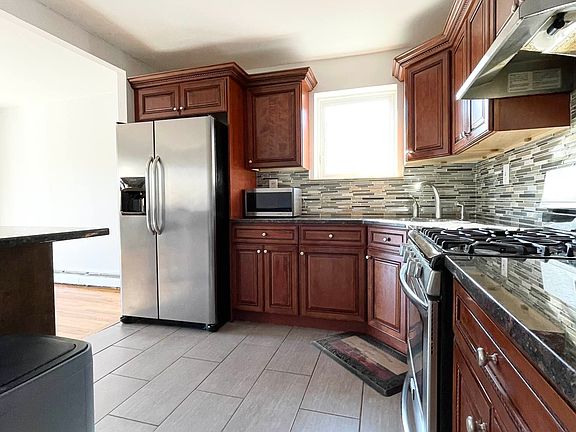 2nd image of 65-12 77th St Floor 3