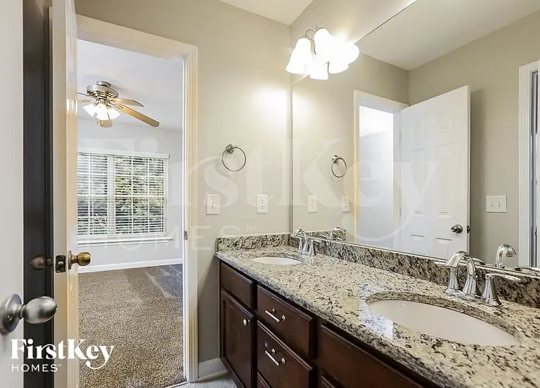 63 Sugarfield Ln — Photo 16