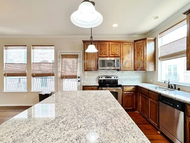 2500 Rockbrook Dr #40 — Photo 9
