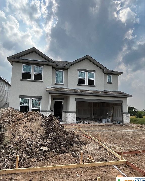 1st image of 209 Arena Dr