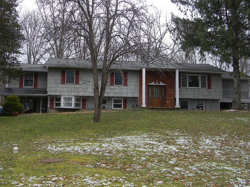 1st image of 3 Bear Ln