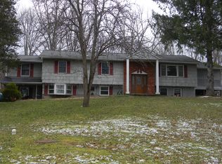 3 Bear Ln, Newton, NJ 07860