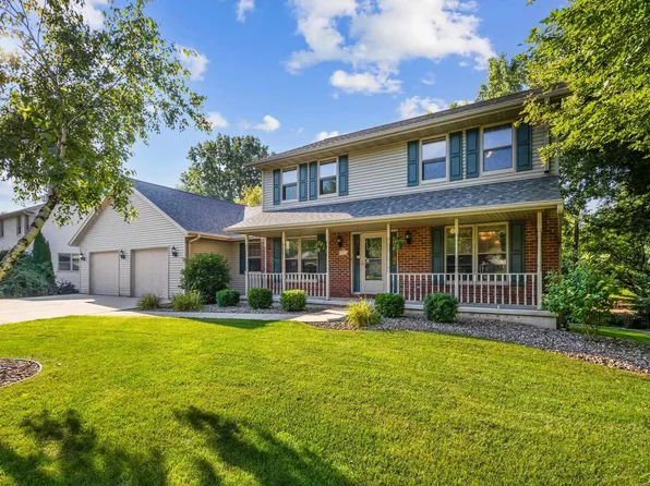 2957 Timberline Dr, Green Bay, WI 54313