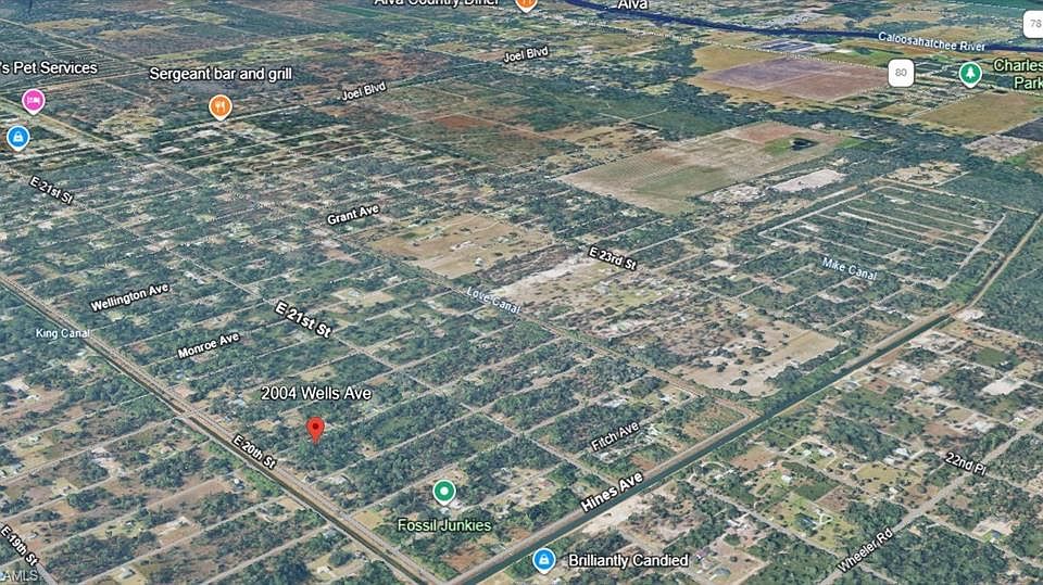 2nd image of 2004 WELLS AVE