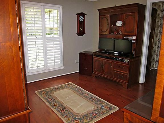 4th image of 2405 Mollimar Dr