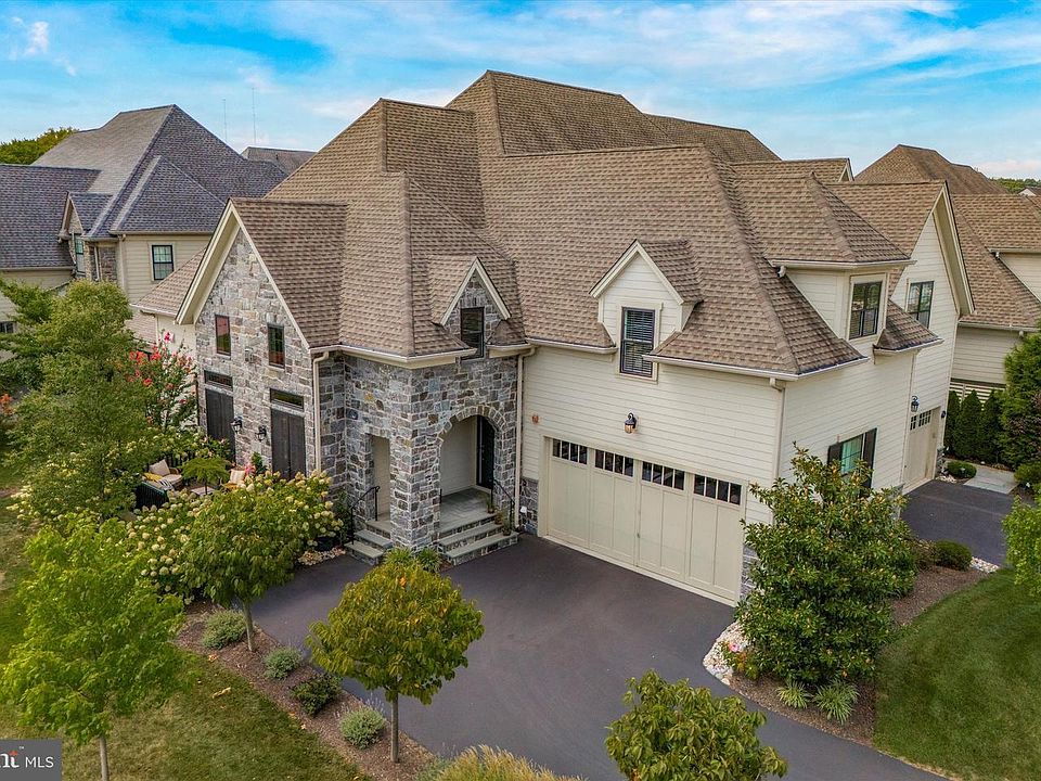 1st image of 600 Bartram Ct
