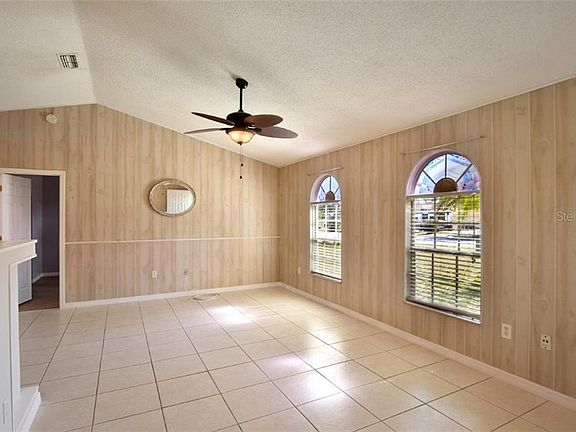 4th image of 954 Leeward Dr