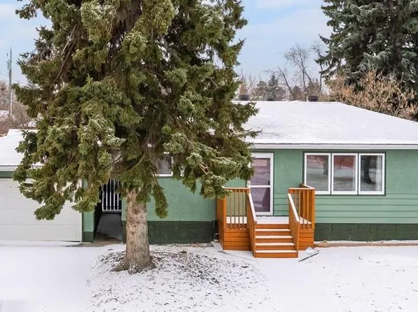 4315 105a Ave NW, Edmonton, AB T6A 1B7