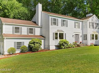 45 Skyview Dr, Stamford, CT 06902