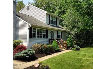 280 Taunton Lake Rd, Marlton, NJ 08053