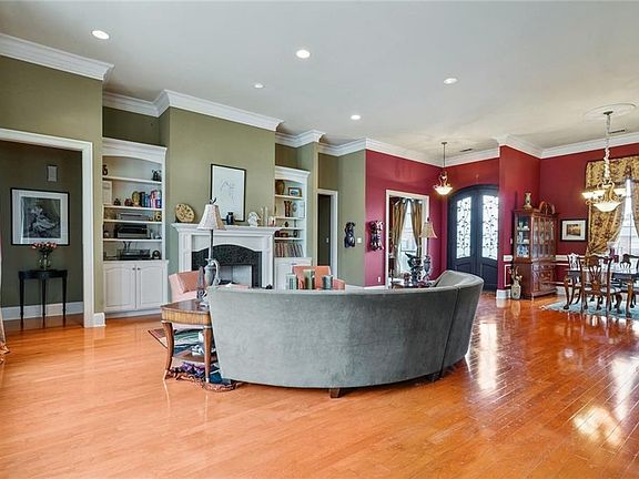 5th image of 412 E Honors Point Ct