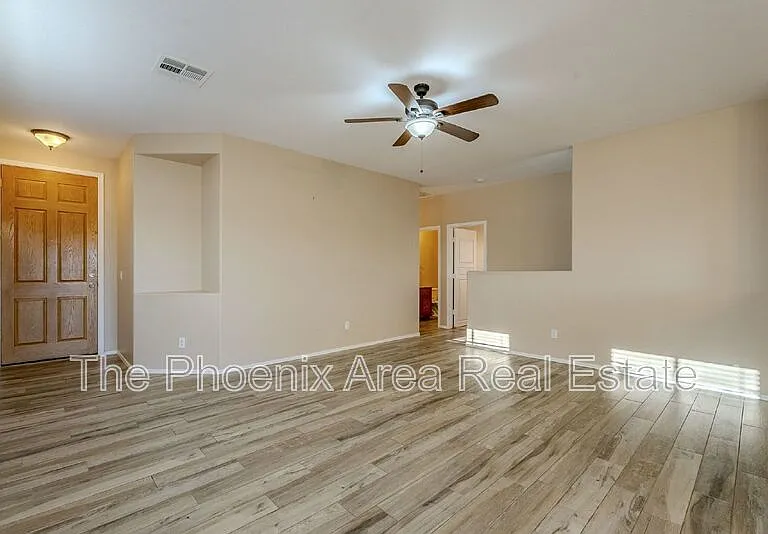 29189 N Shannon Dr — Photo 5