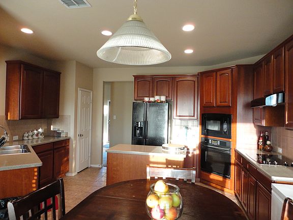 5th image of 131 Wooded Creek Dr