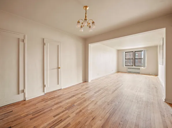 3025 Ocean Avenue image 3 of 13