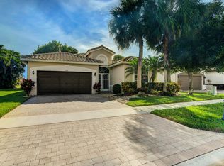 9926 Mantova Dr, Lake Worth, FL 33467