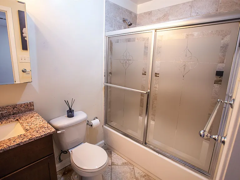 171 Clifford St #1 — Photo 21