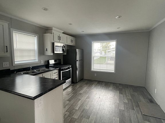 4th image of 21 Tammy Ln #591S