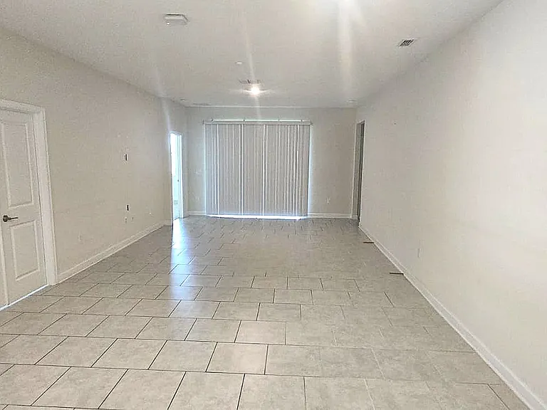 212 Bergamot Loop — Photo 7