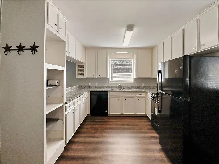 238 Sleepy Hollow Dr — Photo 12
