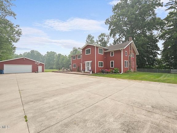 3rd image of 7963 Garden Rd