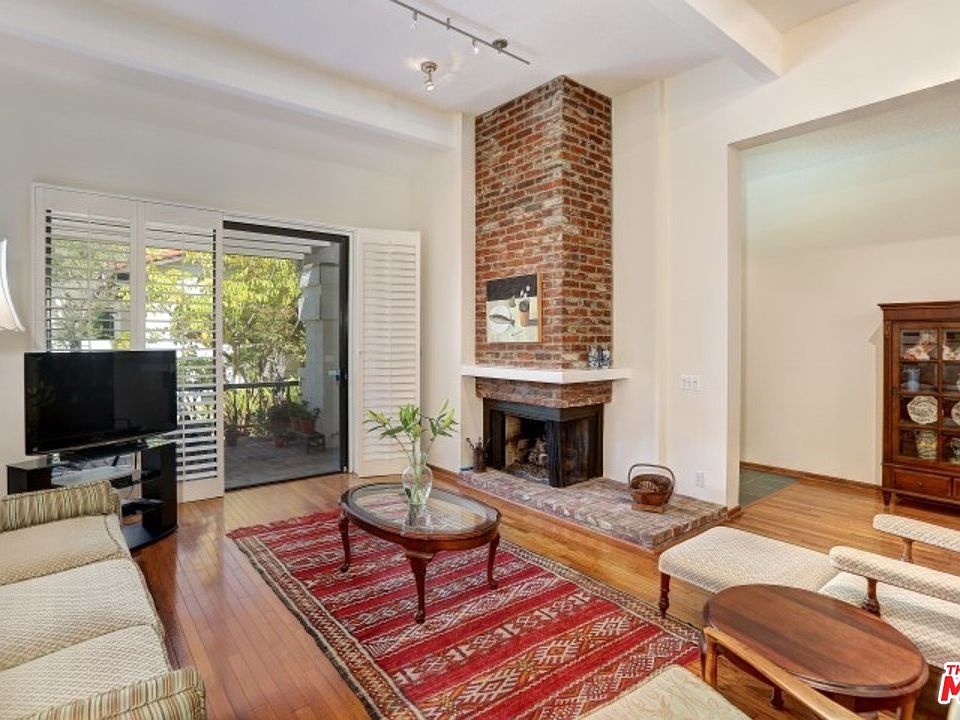 1st image of 17222 Palisades Cir