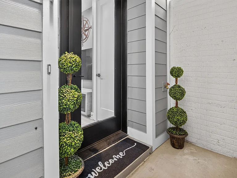 212 Varnum St NW #1 — Photo 1
