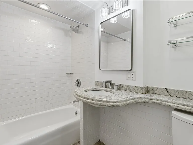 600 Shirley St #1 — Photo 15