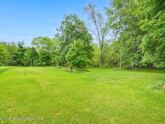 5th image of 984 Blue Mountain Road