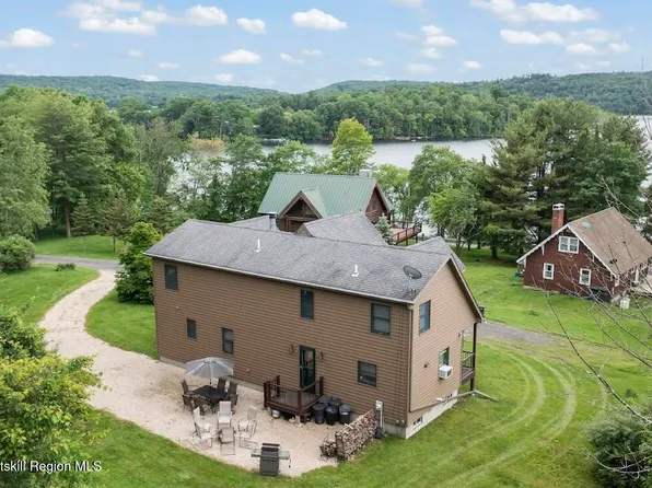 16 Wang Drive, Copake, NY 12516