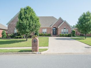 106 Maumelle Valley Dr, Maumelle, AR 72113