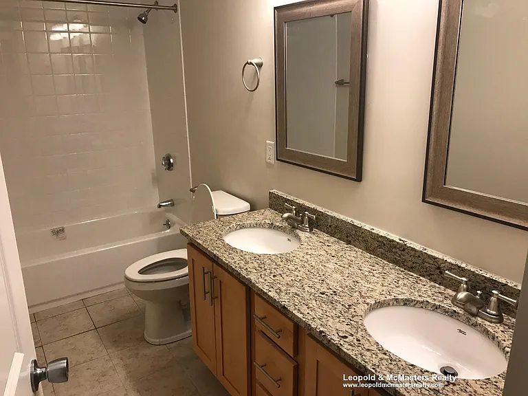 16 Short St #4 — Photo 3