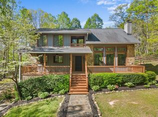 424 Castle Creek Dr, Pickens, SC 29671