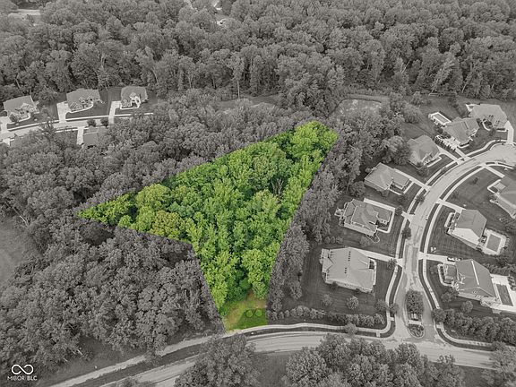 3rd image of 1 W Carr Hill Rd