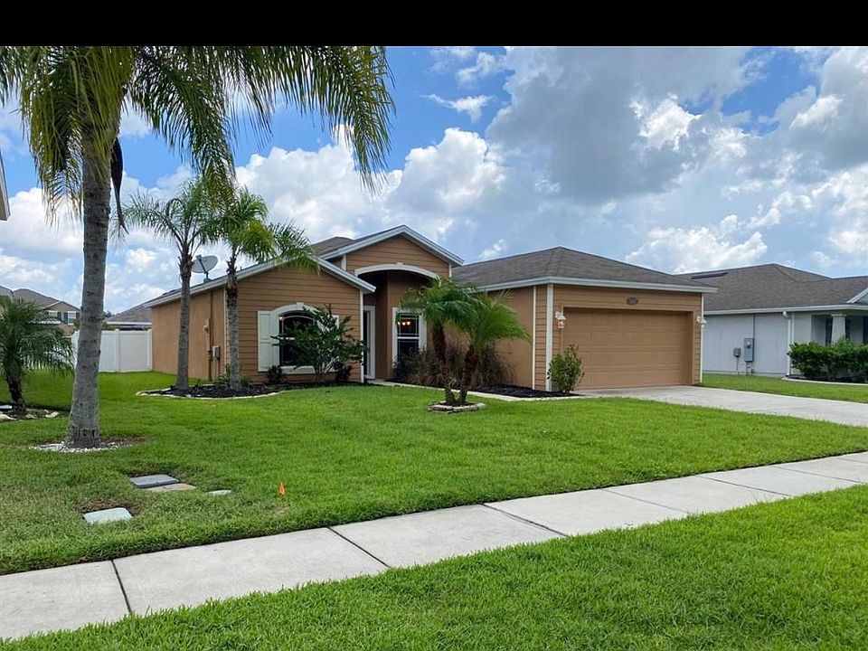 FRONT YARD AND ENTERENCE
