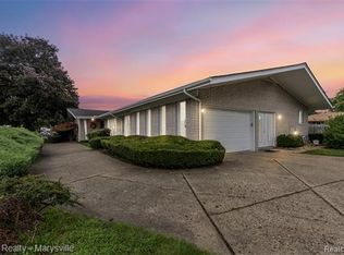 29419 Aline Dr, Warren, MI 48093