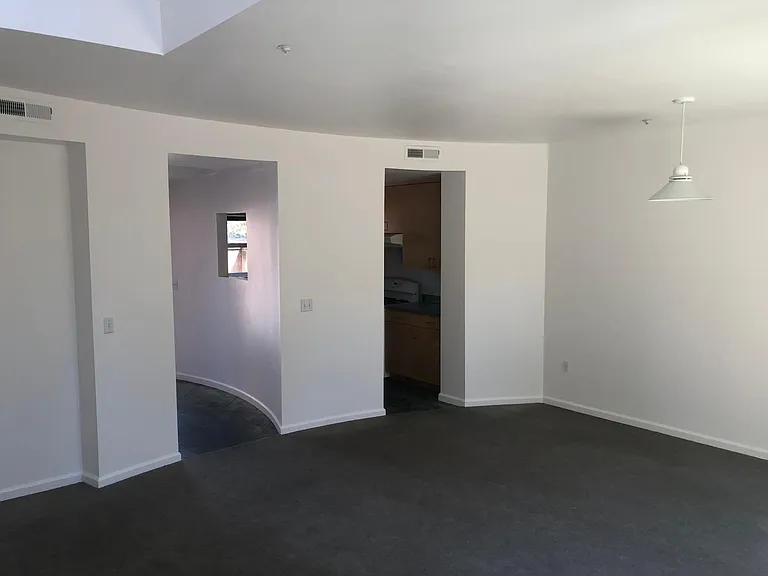 1020 Gravenstein Ave — Photo 2