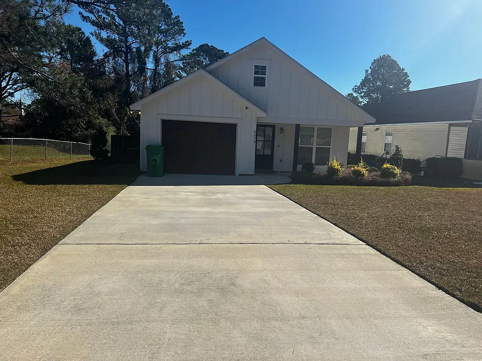2579 Marathon Dr