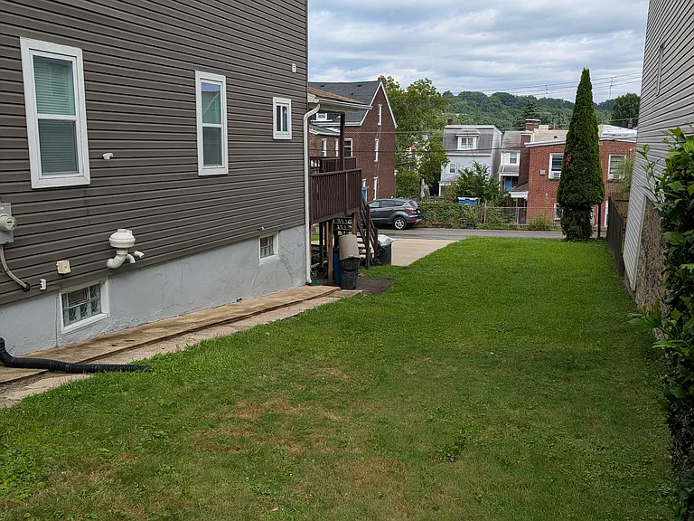 1860 Morningside Ave — Photo 13