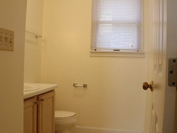 5th image of 1007 Arapaho Trl