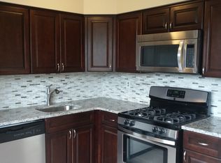34 Hampton Gate Dr #B, Sicklerville, NJ 08081