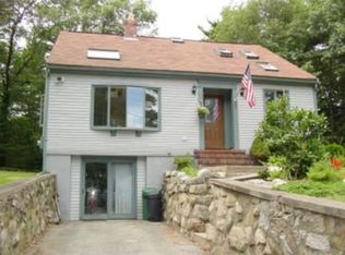 324 Taunton St, Wrentham, MA 02093