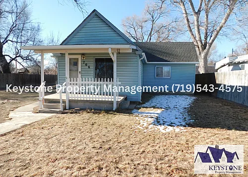 706 W Adams Ave Photo 1