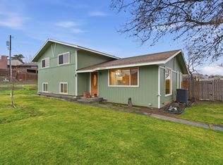 543 N 3rd Ave, Connell, WA 99326