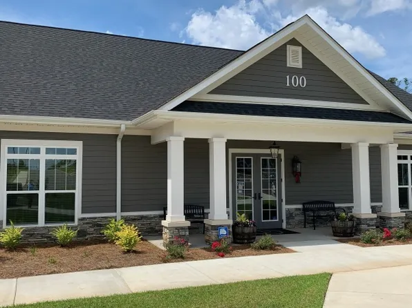 The Pointe at Camellia Commons