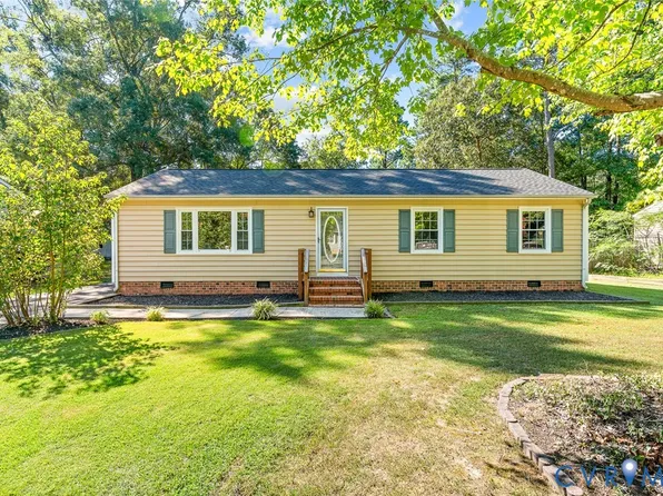 3105 Lalonde Dr, Chester, VA 23831