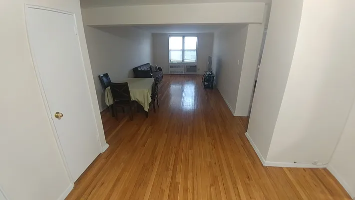 Rented by Metro Garden Realty NYC | media 31