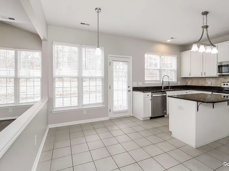 4583 Fairport Ct — Photo 3